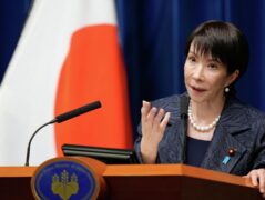 Премьер-министр Абэ призвал к разработке новой стратегии роста