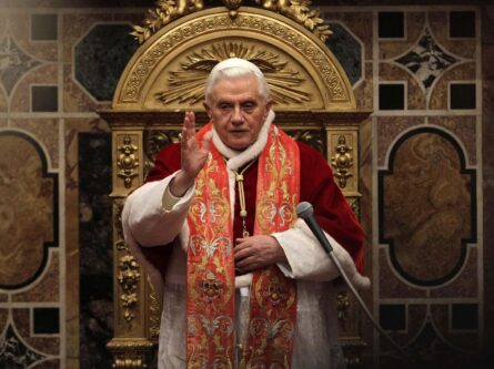 Отречение Папы Римского Бенедикта XVI