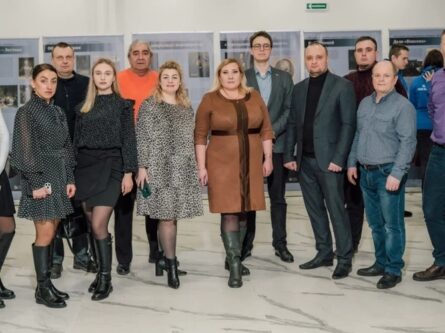 Прибытие и выступления глав государств и правительств на открытии Expo 2000