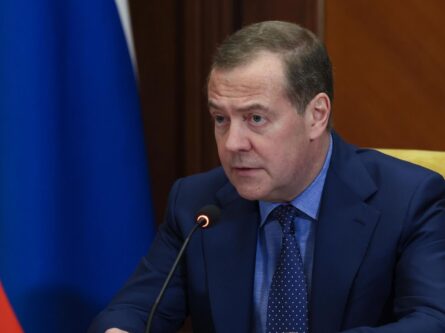 Президент Медведев провел совещание по вопросам создания общественного телевидения